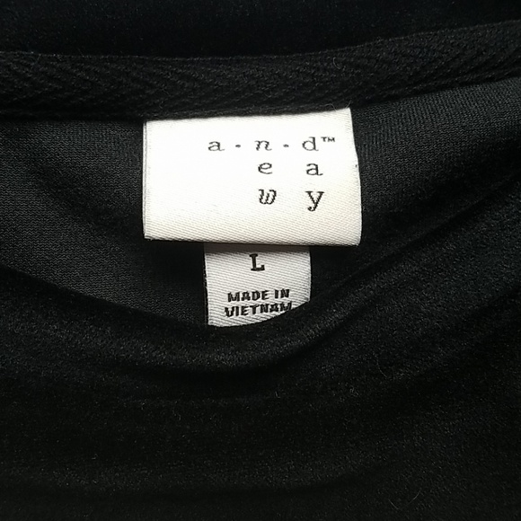 Black Velvet Top - Picture 2 of 8